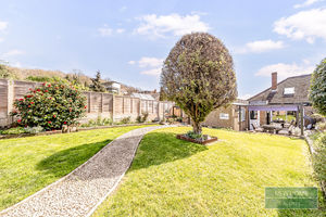 Photo 6- click for photo gallery